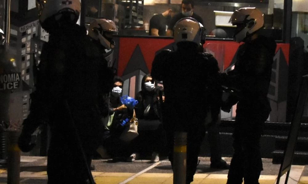 Πορεία στα Εξάρχεια μετά την εκκένωση του Πολυτεχνείου